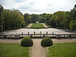 Blick von der Orangerie auf den Park